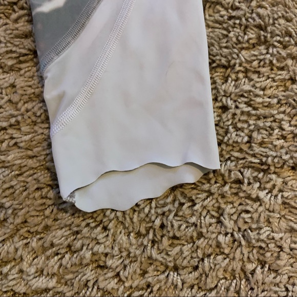 Lululemon Wunder under scalloped crops - Picture 3 of 5